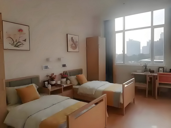 泰国还没真正出手，洪森就呼吁冷静