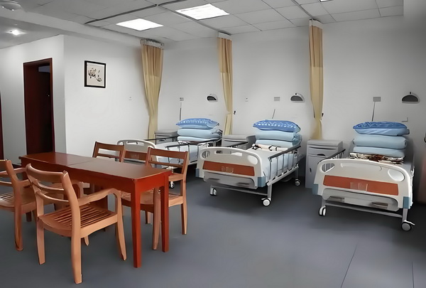 阿娇一个人独居北京3居室，自称比香港要便宜